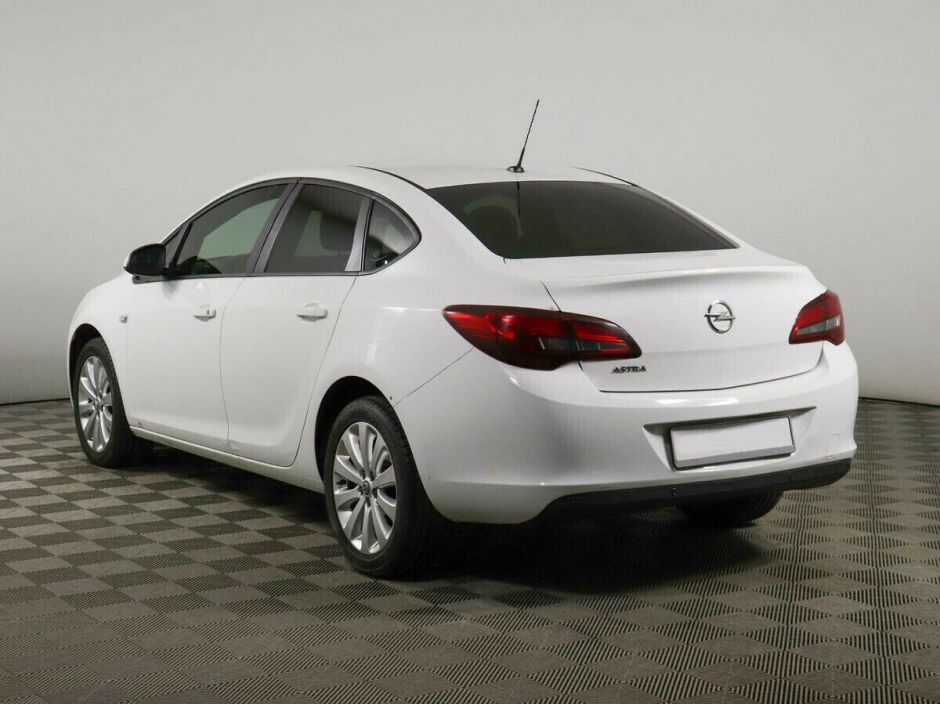 Opel Astra, 1.6 л, АТ, 2012 фото 6