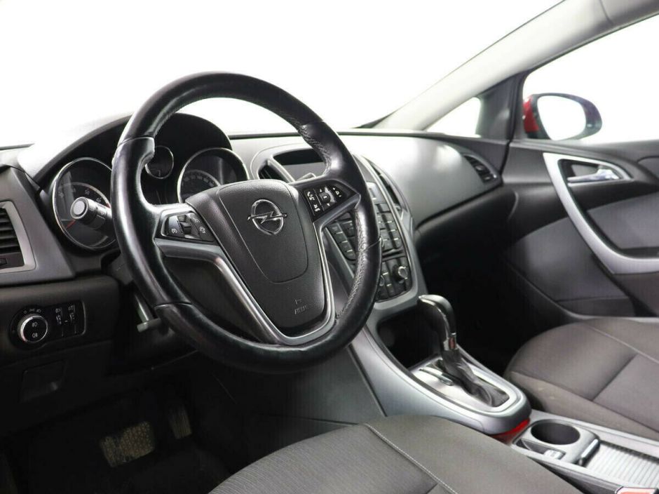 Opel Astra, 1.4 л, АТ, 2013 фото 2