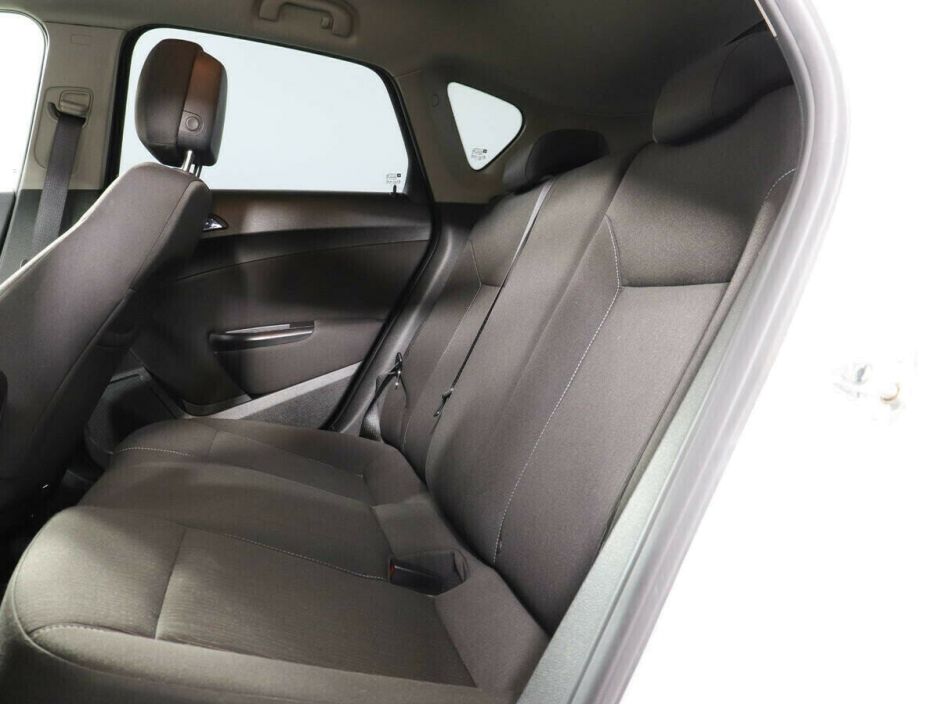 Opel Astra, 1.6 л, АТ, 2013 фото 1