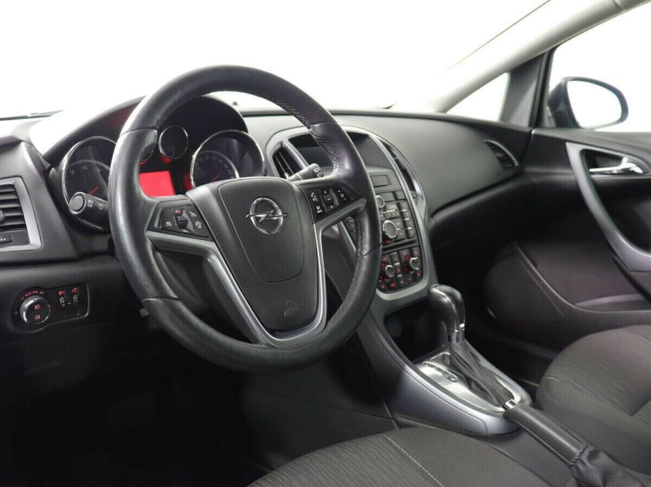 Opel Astra, 1.6 л, АТ, 2013 фото 1