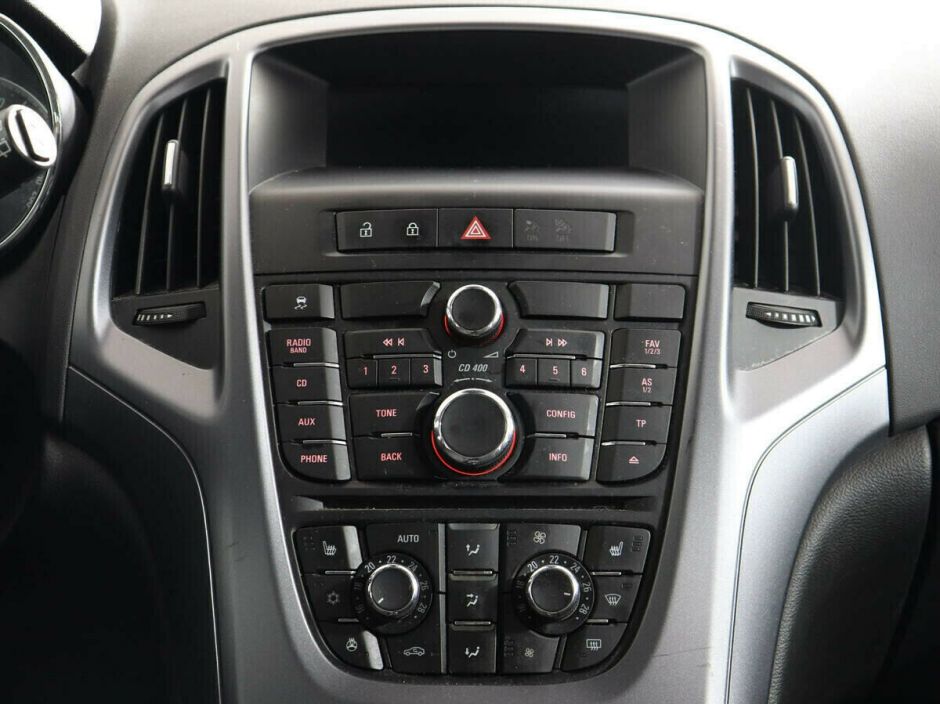 Opel Astra, 1.6 л, МТ, 2013 фото 7