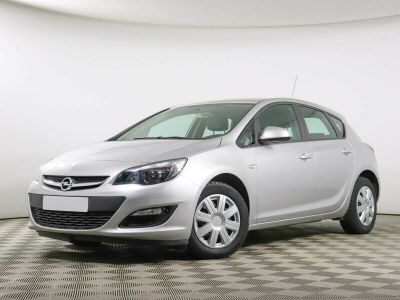 Opel Astra, 1.6 л, МКПП, 2014 фото 3