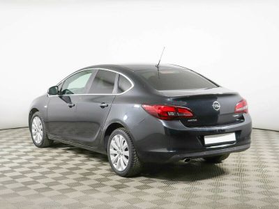 Opel Astra, 1.4 л, АКПП, 2013 фото 5