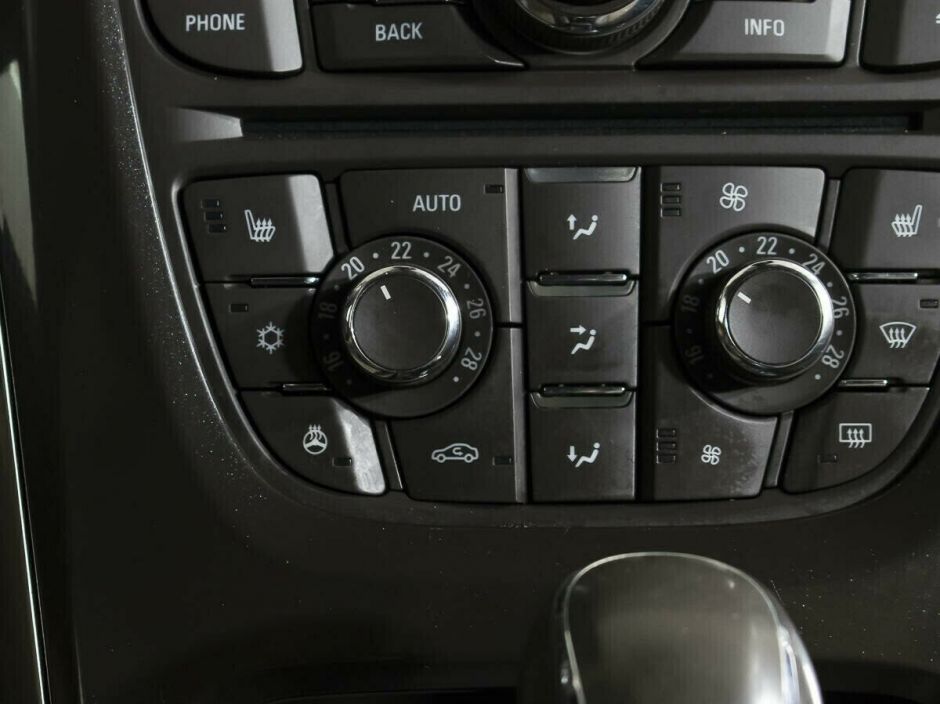 Opel Astra, 1.4 л, АТ, 2014 фото 7