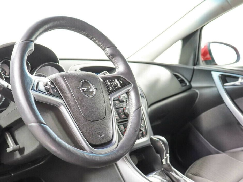 Opel Astra, 1.6 л, АТ, 2014 фото 2