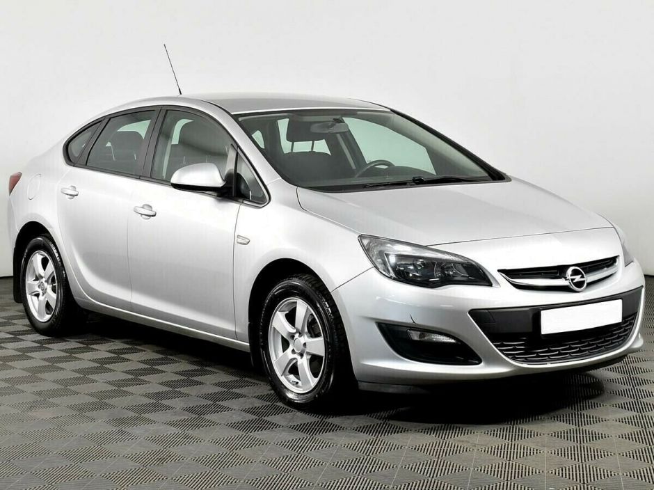 Opel Astra, 1.6 л, МТ, 2014 фото 4
