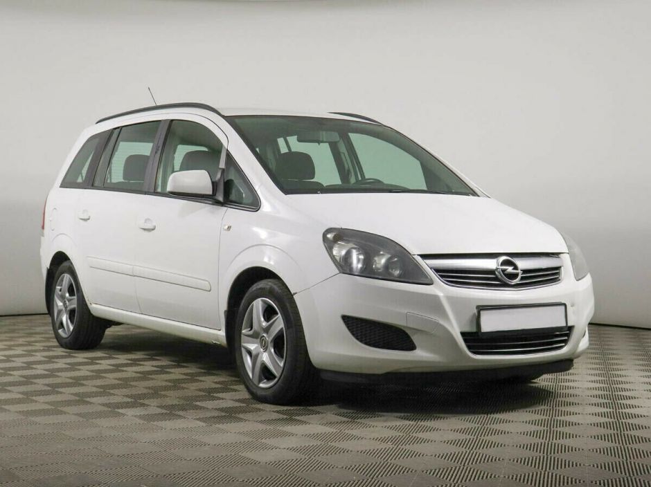Opel Zafira, 1.8 л, Робот, 2011 фото 4