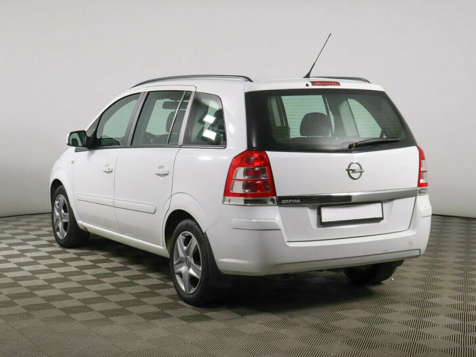 Opel Zafira, 1.8 л, Робот, 2011 фото 6