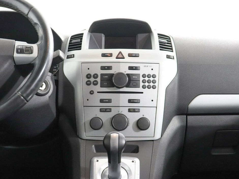 Opel Zafira, 1.8 л, Робот, 2011 фото 7