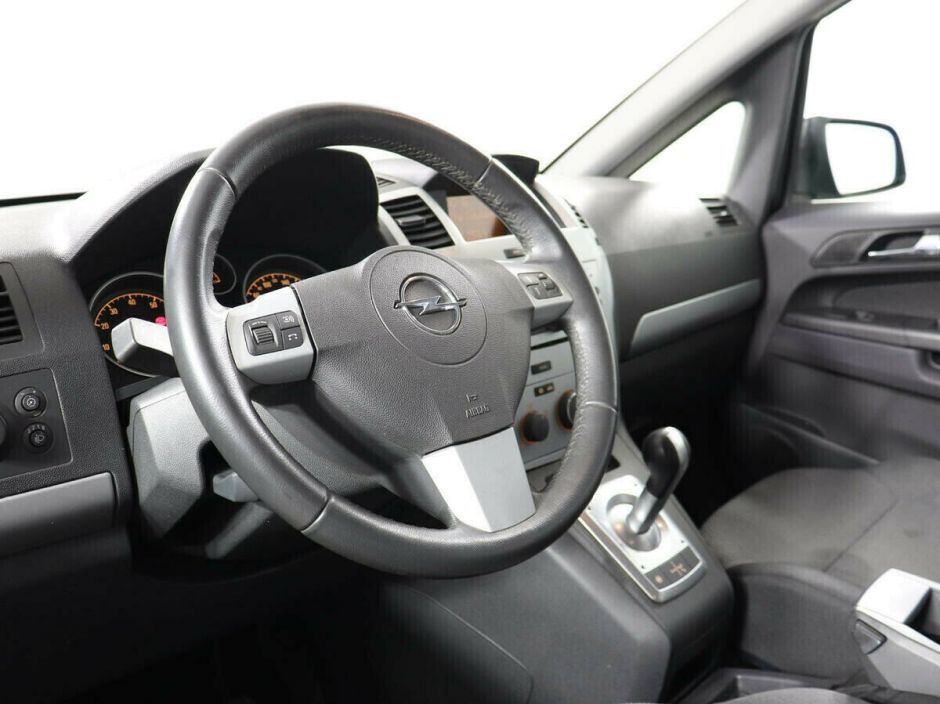 Opel Zafira, 1.8 л, Робот, 2012 фото 9
