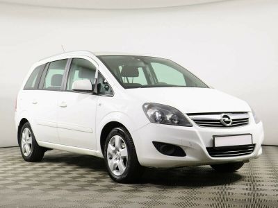 Opel Zafira, 1.8 л, МКПП, 2013 фото 4