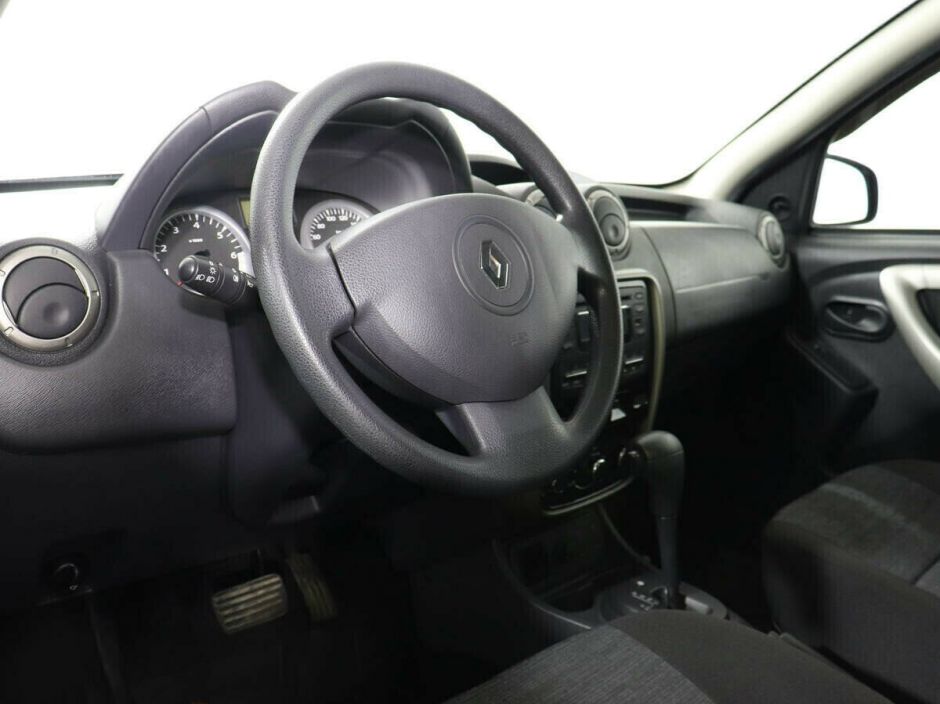 Renault Duster, 2.0 л, АТ, 2014 фото 1