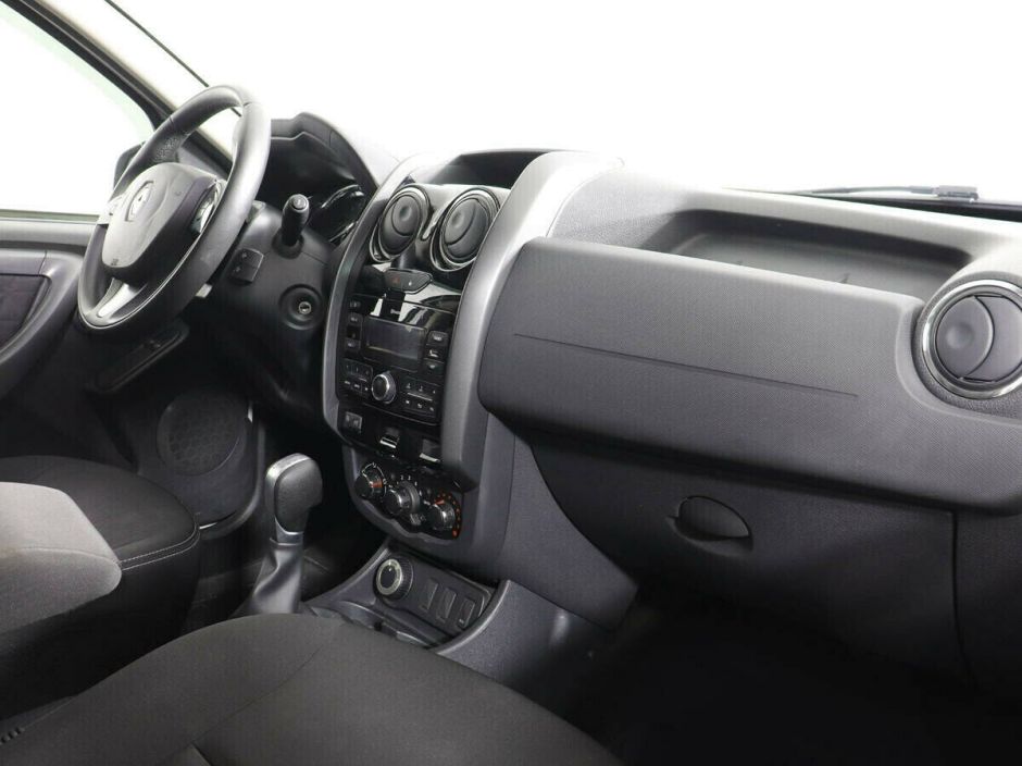 Renault Duster, 2.0 л, АТ, 2017 фото 2