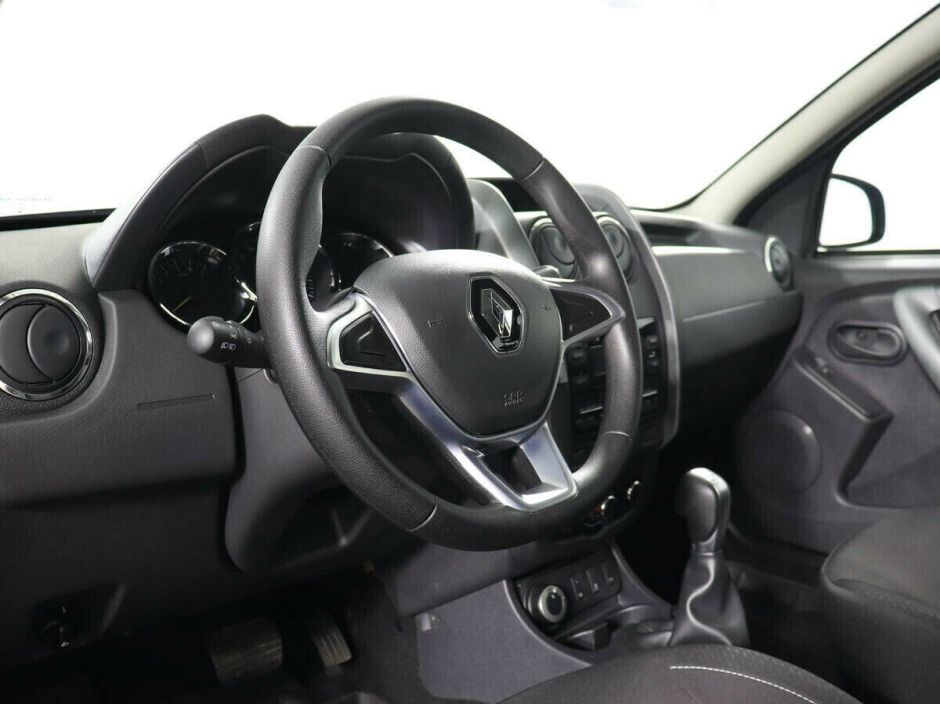Renault Duster, 2.0 л, АТ, 2017 фото 1