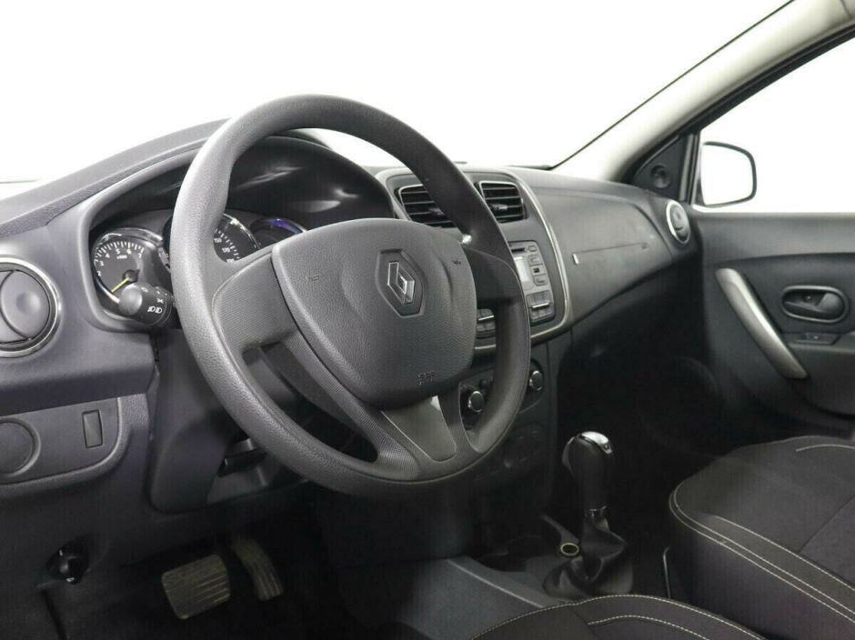 Renault Logan, 1.6 л, АТ, 2015 фото 7
