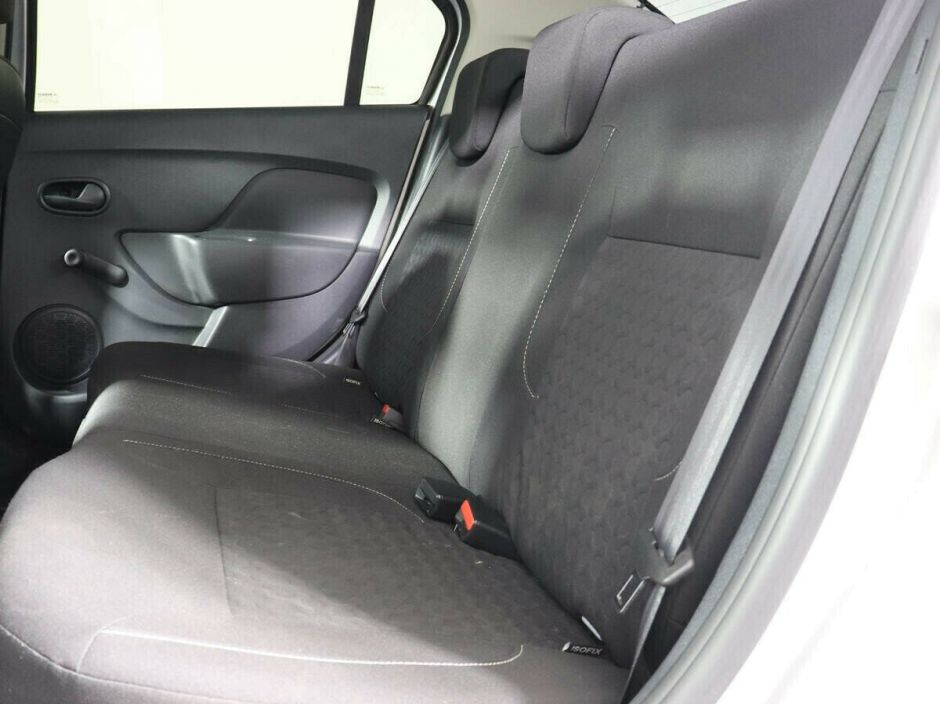 Renault Logan, 1.6 л, АТ, 2015 фото 1