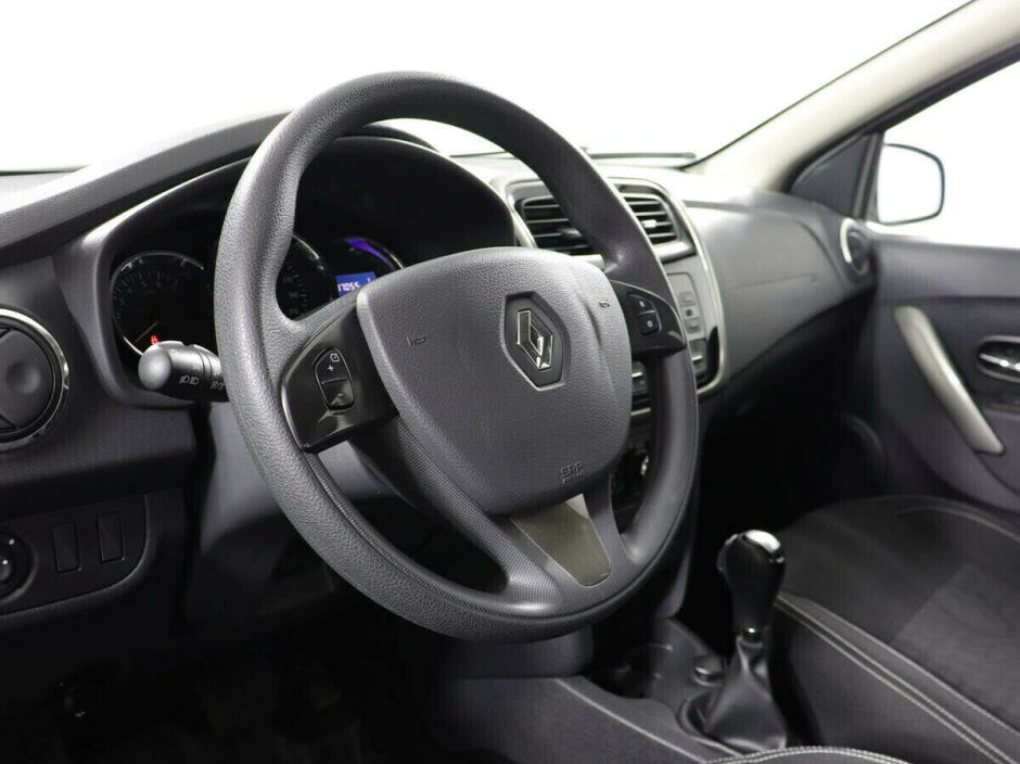 Renault Logan, 1.6 л, АТ, 2016 фото 2