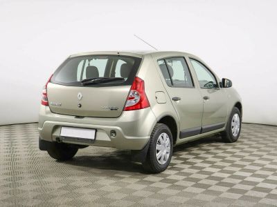 Renault Sandero, 1.6 л, МКПП, 2013 фото 5