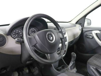 Renault Sandero, 1.6 л, МКПП, 2013 фото 2