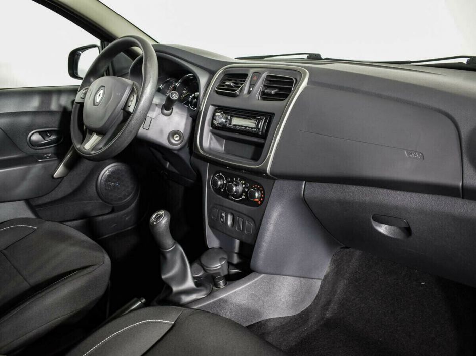 Renault Sandero, 1.6 л, МТ, 2015 фото 1