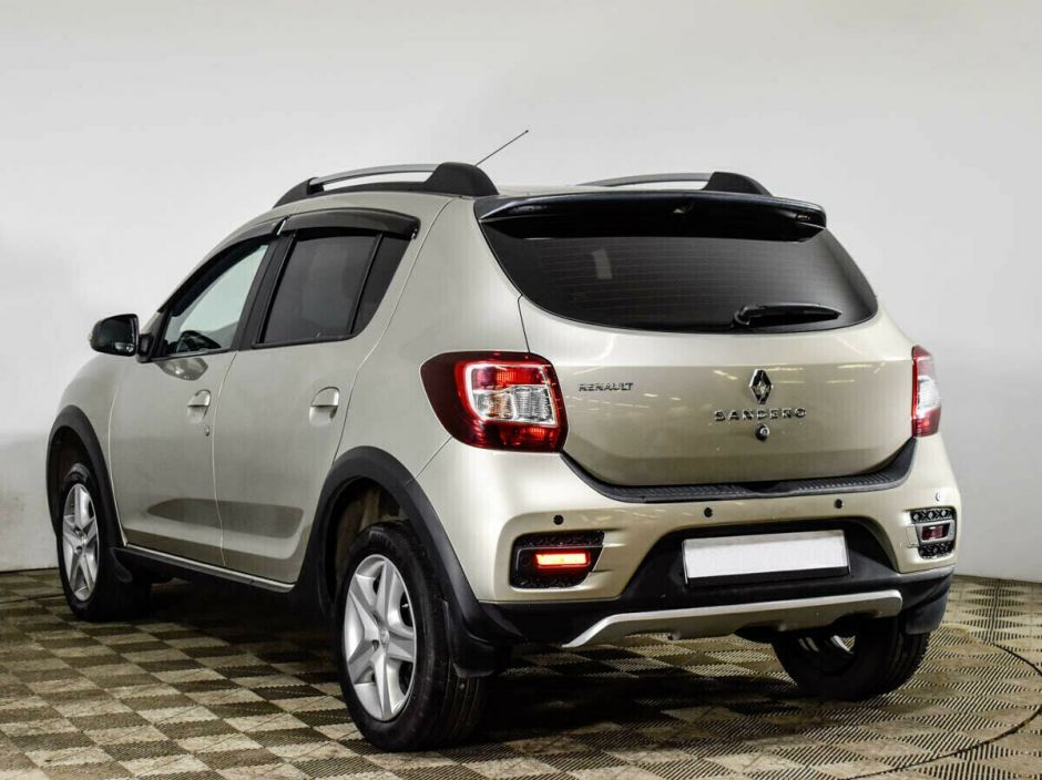 Renault Sandero, 1.6 л, МТ, 2016 фото 6