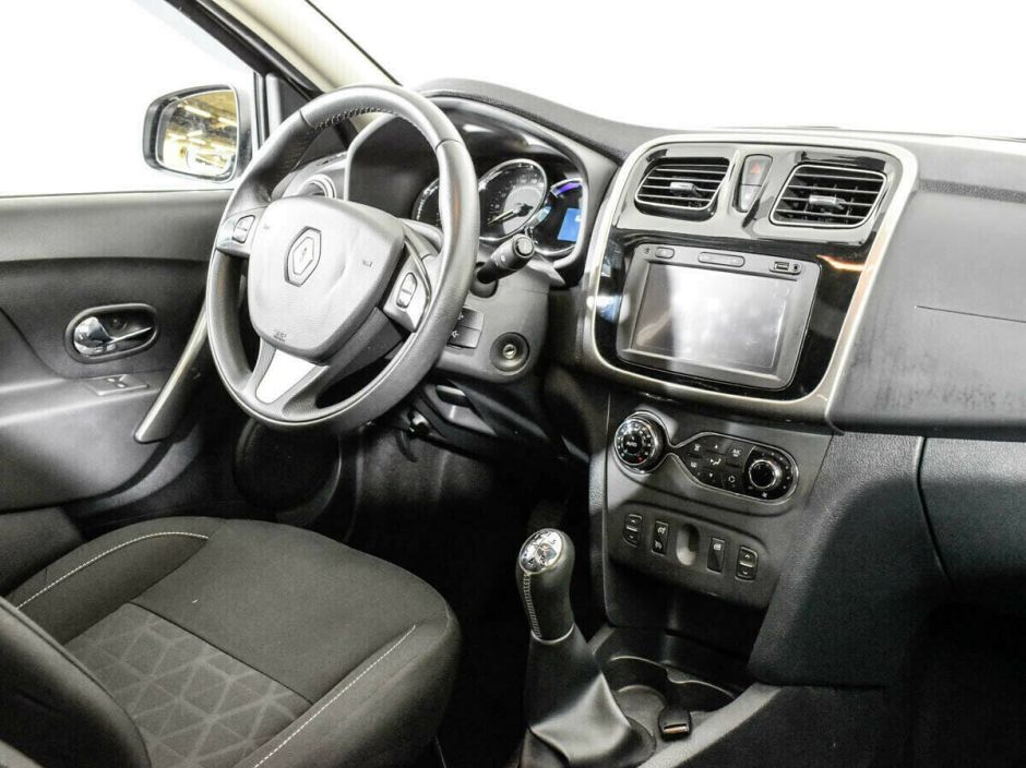 Renault Sandero, 1.6 л, МТ, 2016 фото 2