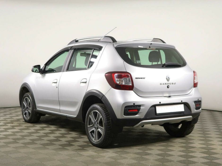 Renault Sandero, 1.6 л, АТ, 2016 фото 6