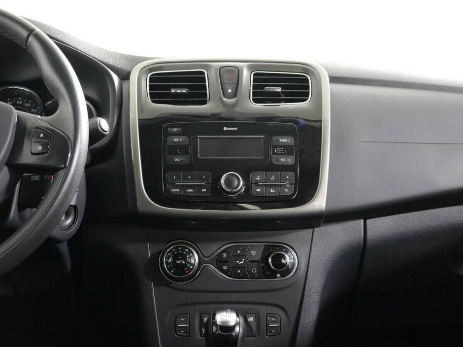 Renault Sandero, 1.6 л, АТ, 2017 фото 7