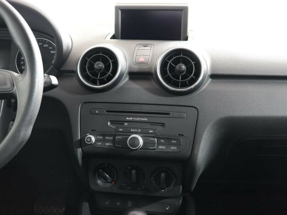 Audi A1, 1.4 л, Робот, 2013 фото 7