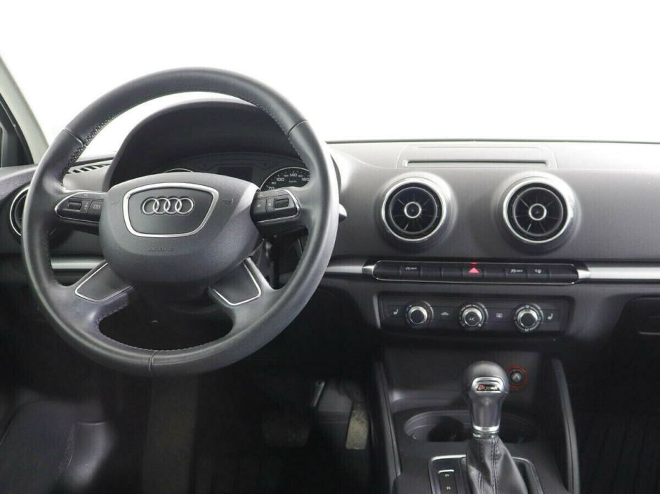 Audi A3, 1.4 л, Робот, 2013 фото 8