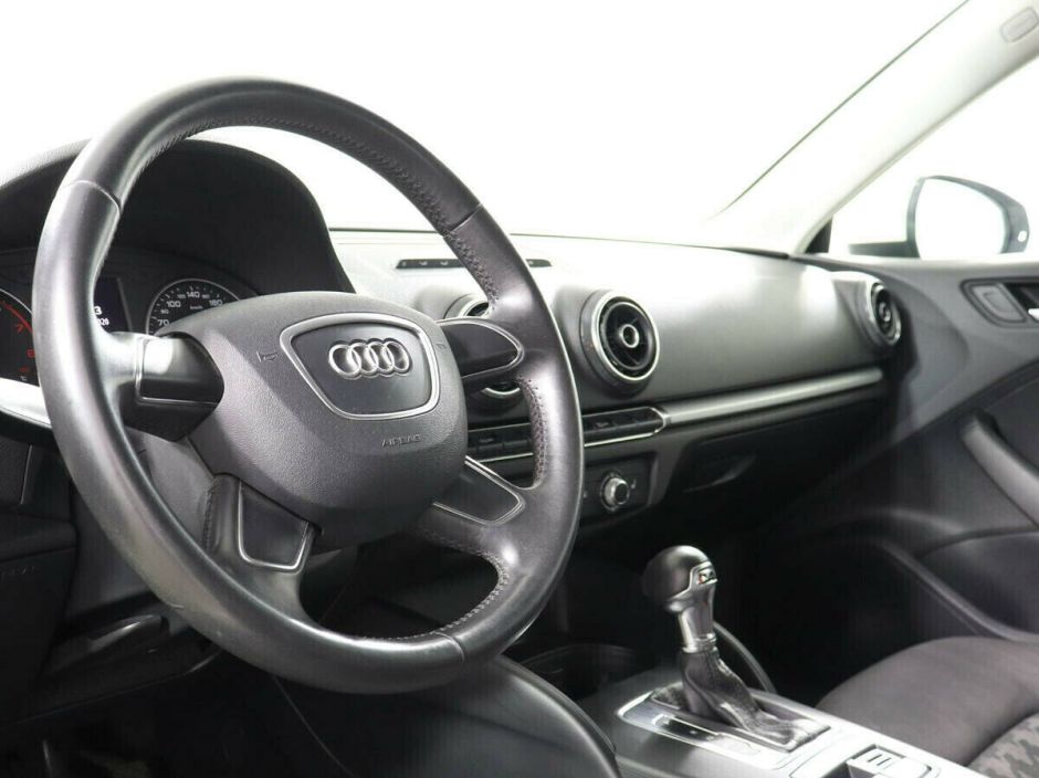 Audi A3, 1.4 л, Робот, 2013 фото 2