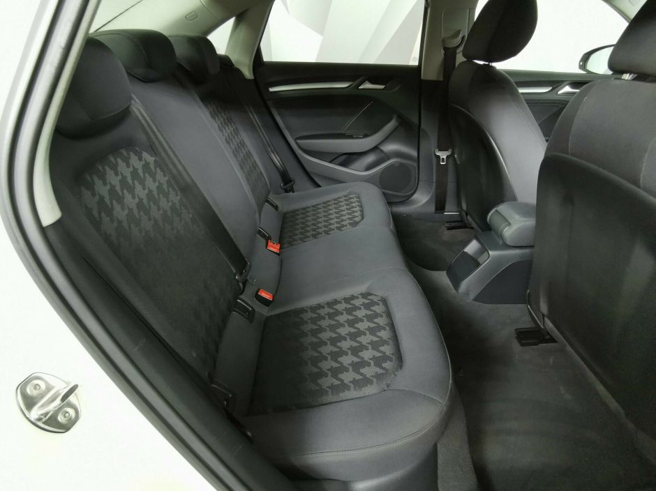 Audi A3, 2.0 л, Робот, 2013 фото 8