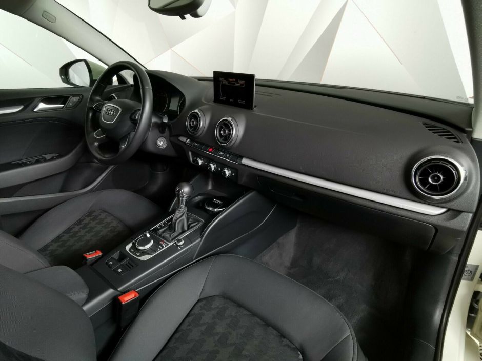 Audi A3, 2.0 л, Робот, 2013 фото 2