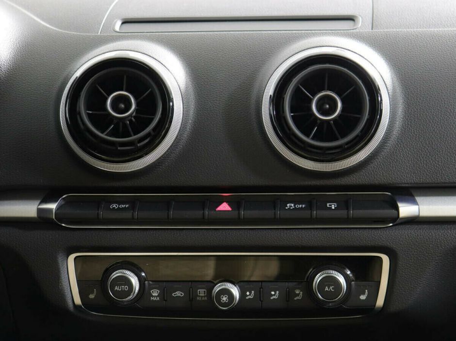 Audi A3, 1.4 л, Робот, 2013 фото 1