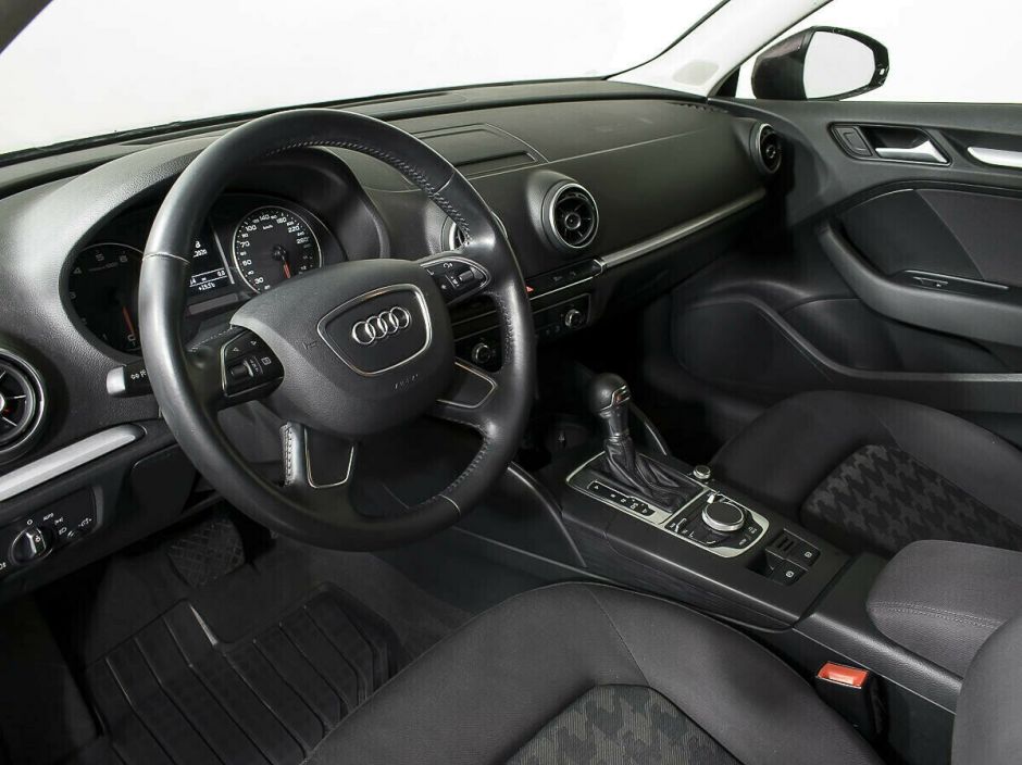 Audi A3, 1.2 л, Робот, 2015 фото 1