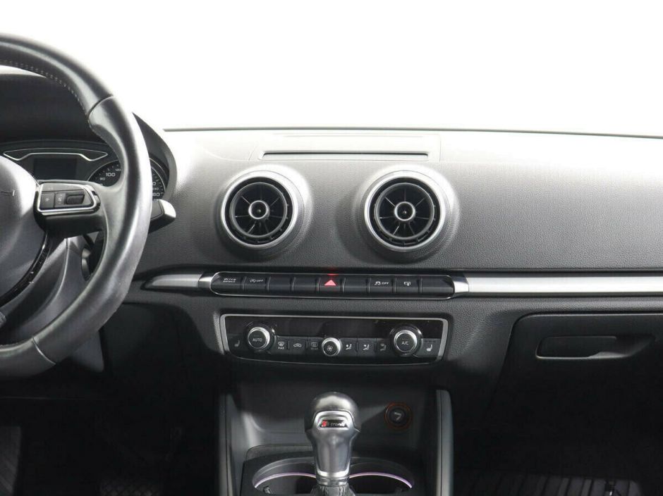 Audi A3, 1.4 л, Робот, 2014 фото 7