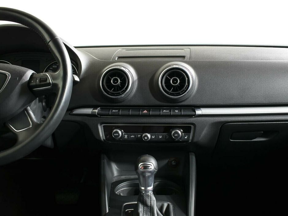 Audi A3, 1.4 л, Робот, 2014 фото 8