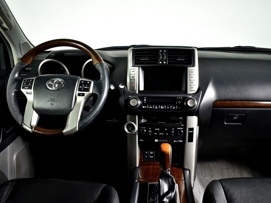 Toyota Land Cruiser Prado, 4.0 л, АТ, 2010 фото 8