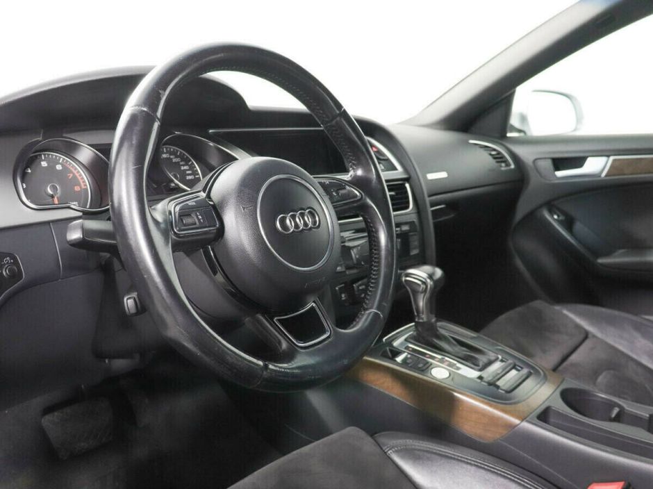 Audi A5, 2.0 л, Робот, 2011 фото 2
