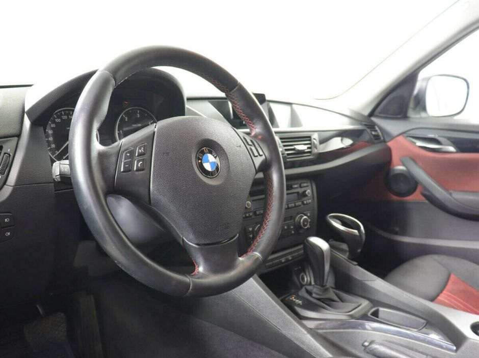 BMW X1, 2.0 л, АТ, 2012 фото 2