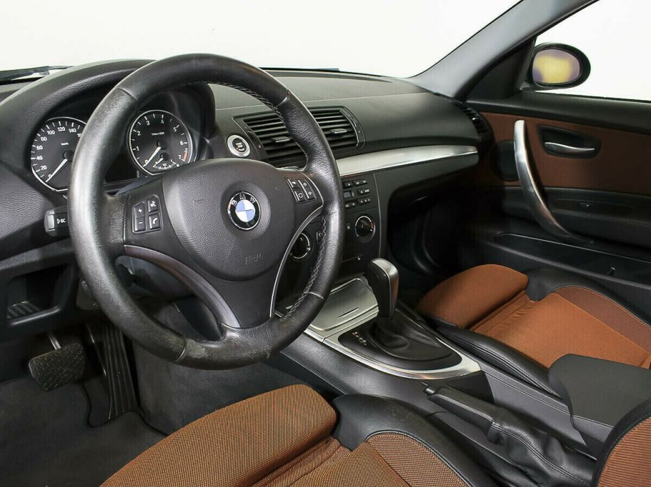 BMW 1 серии, 2.0 л, АТ, 2009 фото 7