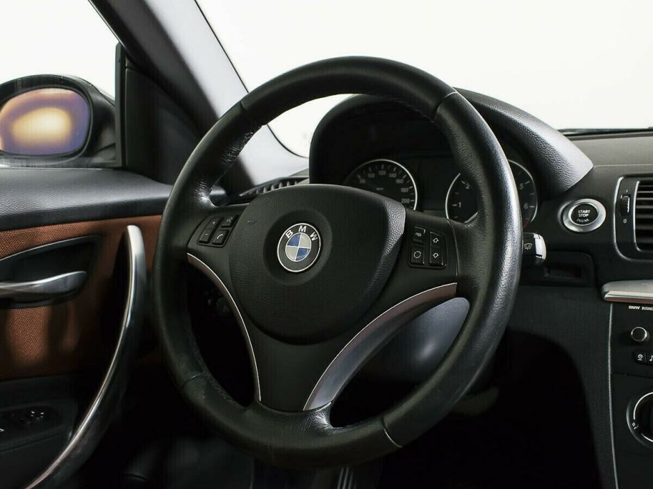 BMW 1 серии, 2.0 л, АТ, 2009 фото 9