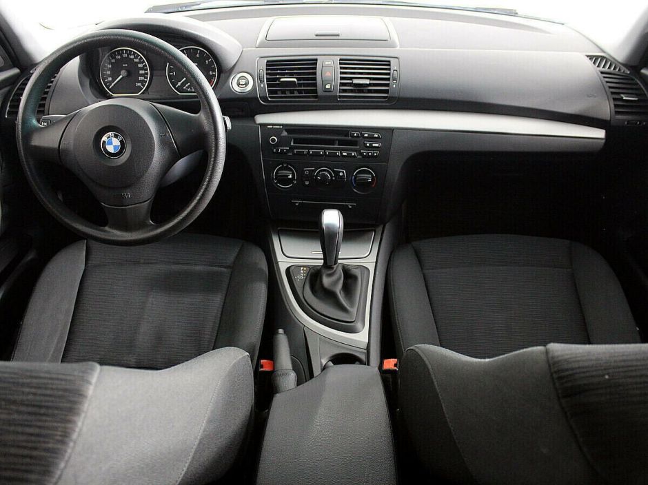 BMW 1 серии, 1.6 л, АТ, 2010 фото 5
