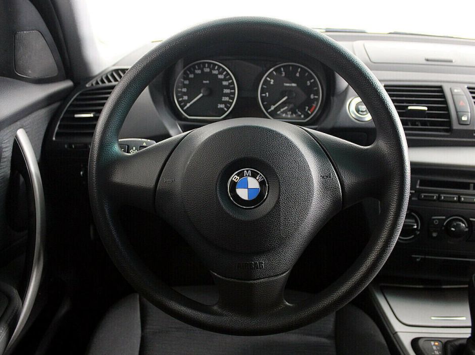 BMW 1 серии, 1.6 л, АТ, 2010 фото 6