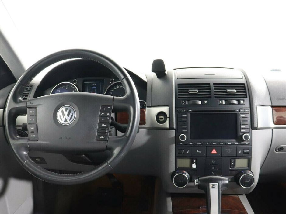 Volkswagen Touareg, 3.0 л, АТ, 2006 фото 9