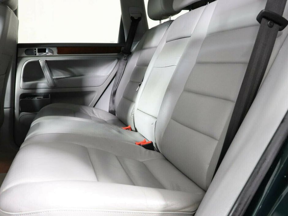 Volkswagen Touareg, 3.0 л, АТ, 2006 фото 1