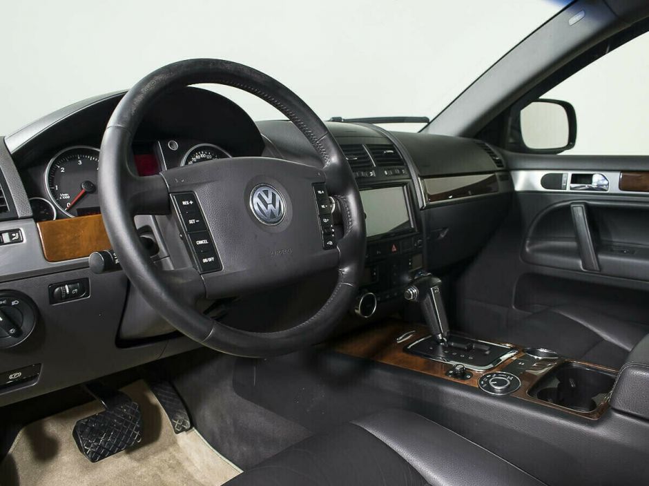 Volkswagen Touareg, 2.5 л, АТ, 2006 фото 9