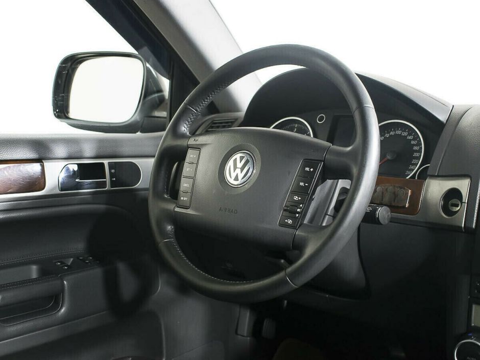 Volkswagen Touareg, 2.5 л, АТ, 2006 фото 2