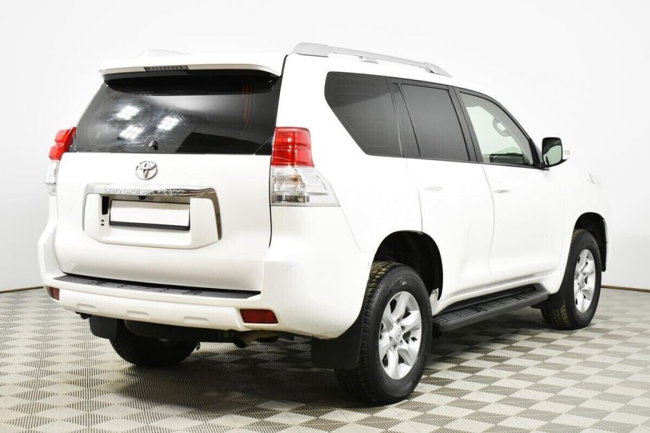 Toyota Land Cruiser Prado, 3.0 л, АТ, 2012 фото 4