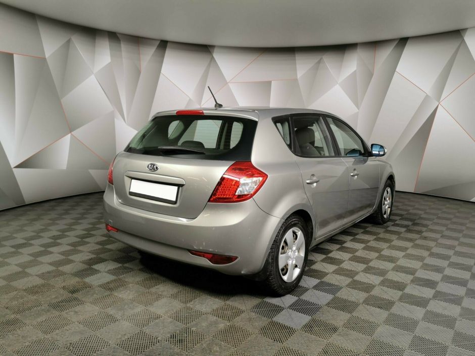 Kia Ceed, 1.6 л, АТ, 2010 фото 4
